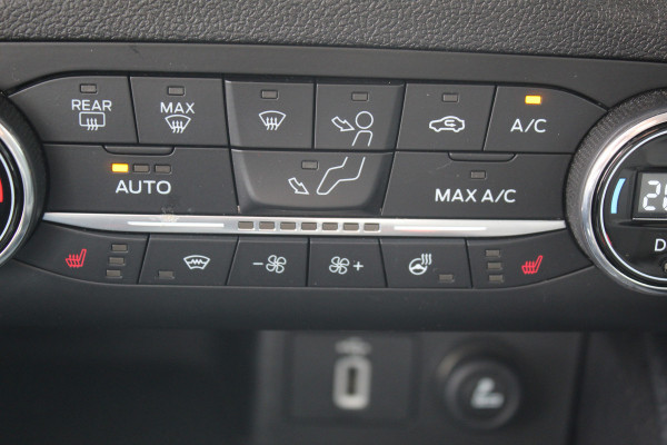 Ford Focus 1.0 EcoBoost Titanium Business , 125pk , Slects 65427km Climate control , Camera , Cruise control , Trekhaak , Luxe uitvoering Stoel,Stuur en Voorruitverwarming , Blind Spot ,