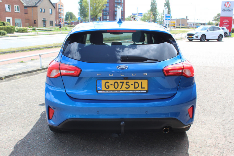 Ford Focus 1.0 EcoBoost Titanium Business , 125pk , Slects 65427km Climate control , Camera , Cruise control , Trekhaak , Luxe uitvoering Stoel,Stuur en Voorruitverwarming , Blind Spot ,