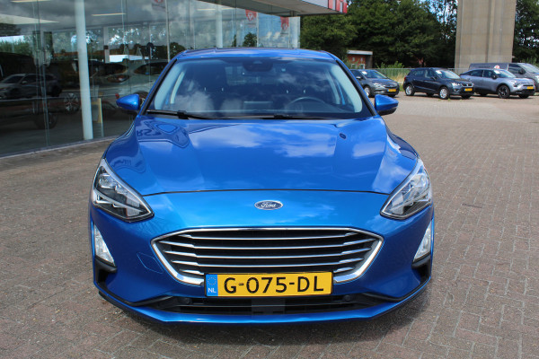 Ford Focus 1.0 EcoBoost Titanium Business , 125pk , Slects 65427km Climate control , Camera , Cruise control , Trekhaak , Luxe uitvoering Stoel,Stuur en Voorruitverwarming , Blind Spot ,
