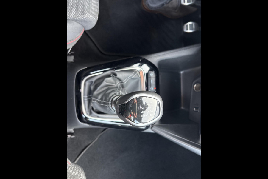 Opel Corsa 1.2 GS Line 102 PK | 5 deurs | Zwarte velgen | LED Koplampen | Airco | Cruise control | Apple Carplay | Android Auto