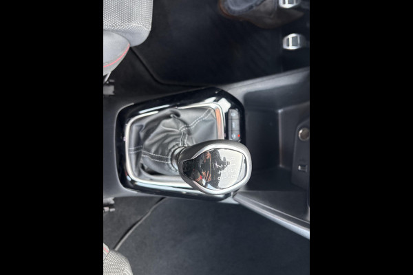 Opel Corsa 1.2 GS Line 102 PK | 5 deurs | Zwarte velgen | LED Koplampen | Airco | Cruise control | Apple Carplay | Android Auto
