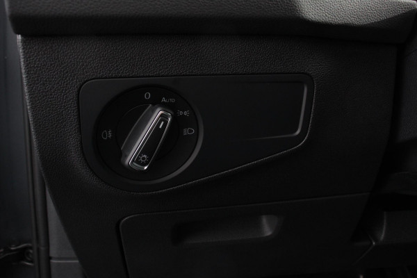 Volkswagen Tiguan 1.5 TSI DSG Active Navigatie App connect Wireless Adaptieve Cruise Control Travel Assist Parkeersensoren Camera Park Assist Stoel- en stuurverwarming Elektrische achterklep Virtual Cockpit