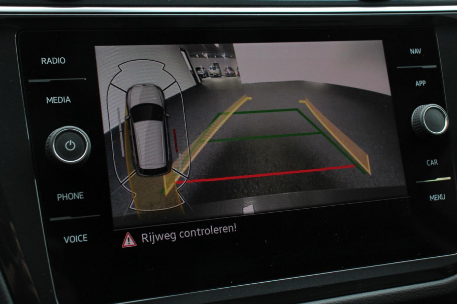 Volkswagen Tiguan 1.5 TSI DSG Active Navigatie App connect Wireless Adaptieve Cruise Control Travel Assist Parkeersensoren Camera Park Assist Stoel- en stuurverwarming Elektrische achterklep Virtual Cockpit