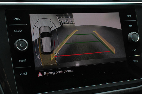 Volkswagen Tiguan 1.5 TSI DSG Active Navigatie App connect Wireless Adaptieve Cruise Control Travel Assist Parkeersensoren Camera Park Assist Stoel- en stuurverwarming Elektrische achterklep Virtual Cockpit