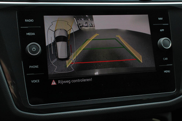 Volkswagen Tiguan 1.5 TSI DSG Active Navigatie App connect Wireless Adaptieve Cruise Control Travel Assist Parkeersensoren Camera Park Assist Stoel- en stuurverwarming Elektrische achterklep Virtual Cockpit