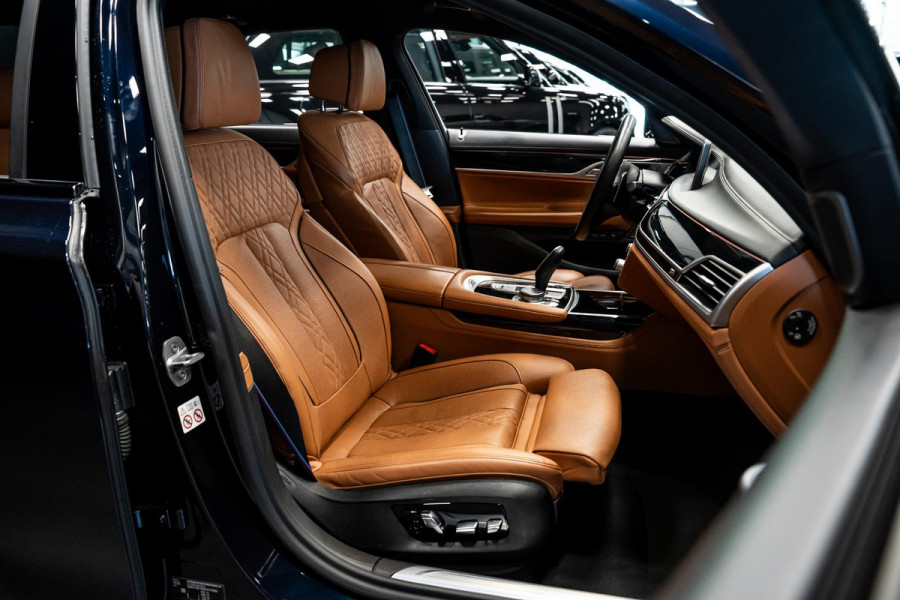 BMW 7 Serie 750i xDrive High Executive *M-Sport / Harman-Kardon / Stoelmassage + ventilatie / HUD / Surround-view*