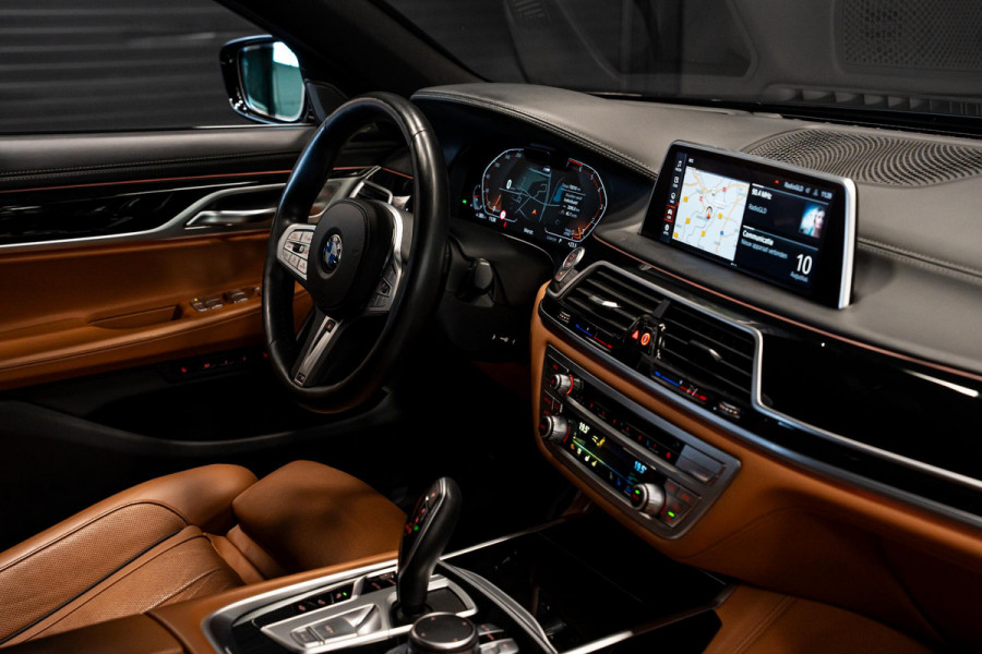 BMW 7 Serie 750i xDrive High Executive *M-Sport / Harman-Kardon / Stoelmassage + ventilatie / HUD / Surround-view*