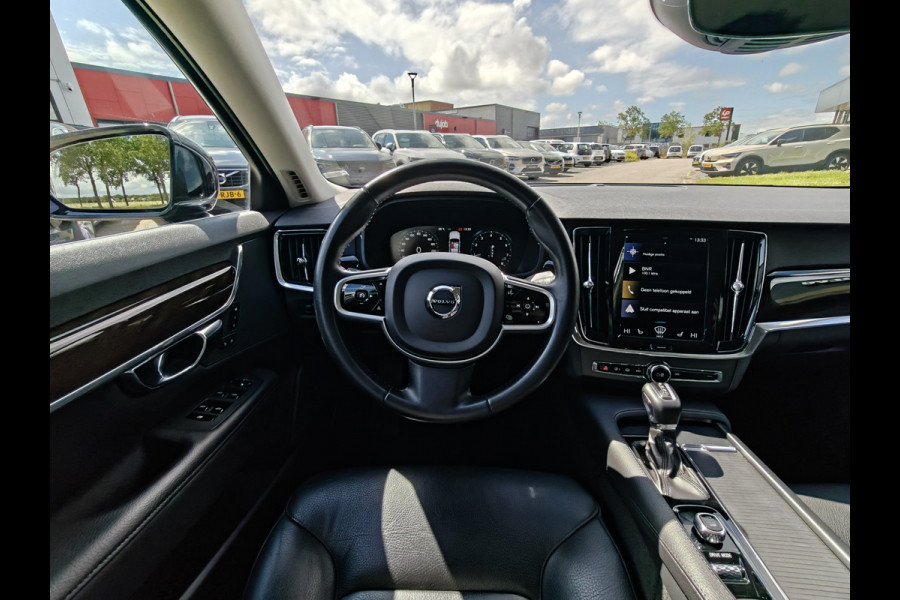 Volvo V90 191PK T4 Momentum | BLIS | Carplay | ACC | PDC V+A | Camera Achter | Voorstoelen Verwarmd | Trekhaak |