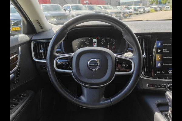 Volvo V90 191PK T4 Momentum | BLIS | Carplay | ACC | PDC V+A | Camera Achter | Voorstoelen Verwarmd | Trekhaak |