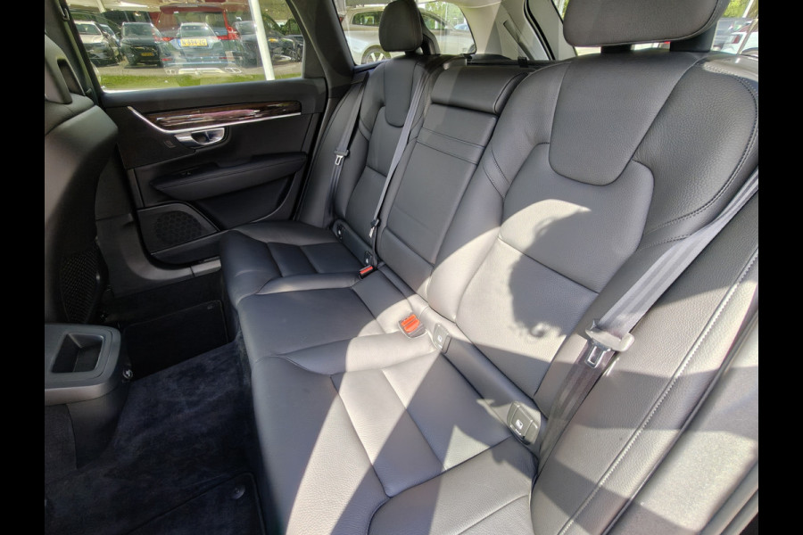 Volvo V90 191PK T4 Momentum | BLIS | Carplay | ACC | PDC V+A | Camera Achter | Voorstoelen Verwarmd | Trekhaak |
