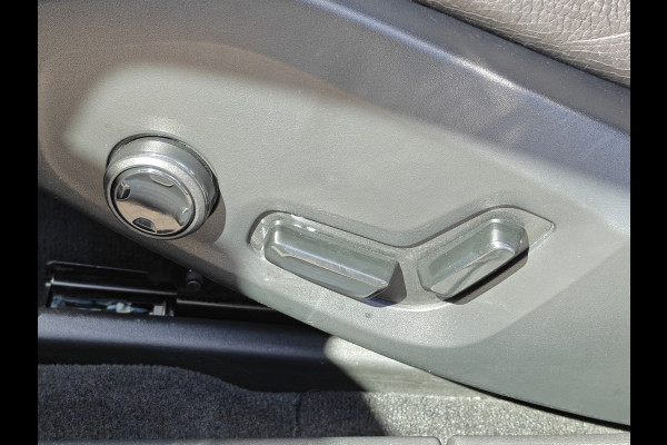Volvo V90 191PK T4 Momentum | BLIS | Carplay | ACC | PDC V+A | Camera Achter | Voorstoelen Verwarmd | Trekhaak |