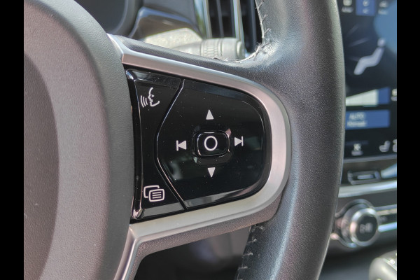 Volvo V90 191PK T4 Momentum | BLIS | Carplay | ACC | PDC V+A | Camera Achter | Voorstoelen Verwarmd | Trekhaak |