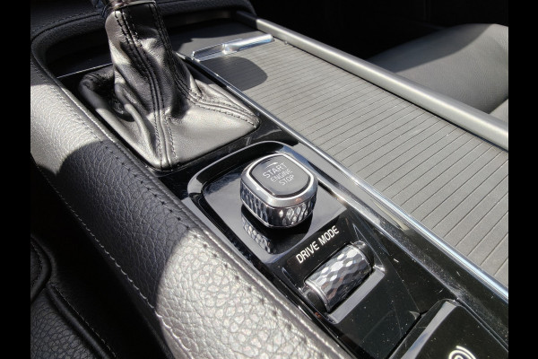 Volvo V90 191PK T4 Momentum | BLIS | Carplay | ACC | PDC V+A | Camera Achter | Voorstoelen Verwarmd | Trekhaak |