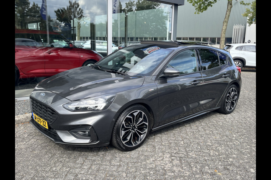 Ford Focus 5 Drs. 1.0 EcoBoost ST Line Business | Panoramadak | Dodehoek | Camera | B&O | Adapt. Cruise | HUD | etc. etc.