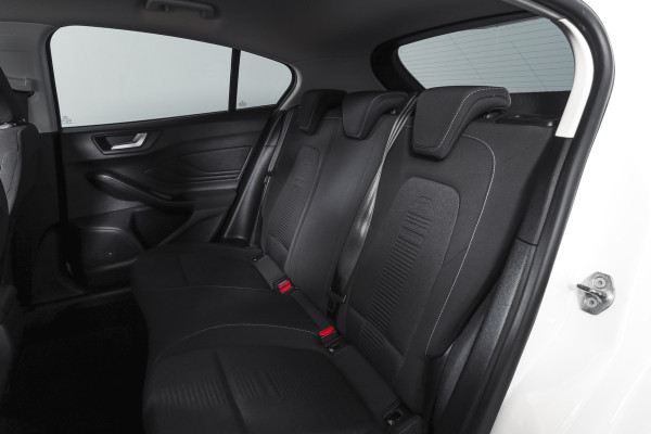 Ford Focus 1.0 EcoBoost 125 PK Active Business | Cruise | Winterpakket | PDC | NAV + App. Connect | Airco | Afn. Trekhaak | LM 17" |