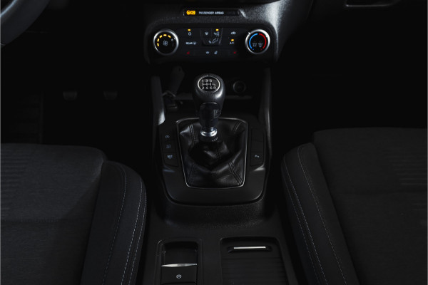 Ford Focus 1.0 EcoBoost 125 PK Active Business | Cruise | Winterpakket | PDC | NAV + App. Connect | Airco | Afn. Trekhaak | LM 17" |