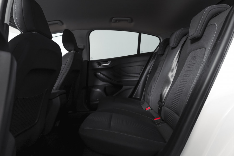 Ford Focus 1.0 EcoBoost 125 PK Active Business | Cruise | Winterpakket | PDC | NAV + App. Connect | Airco | Afn. Trekhaak | LM 17" |