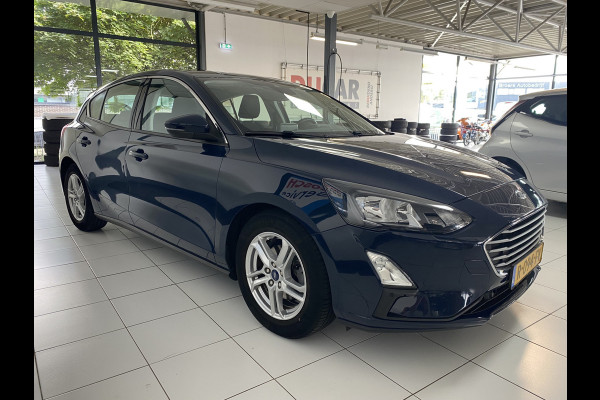 Ford Focus 1.0 EcoBoost Trend Edition Business Navigatie  / Carplay /Led verlichting /airco