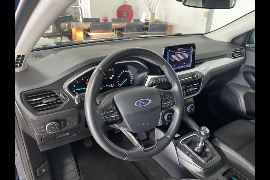 Ford Focus 1.0 EcoBoost Trend Edition Business Navigatie  / Carplay /Led verlichting /airco