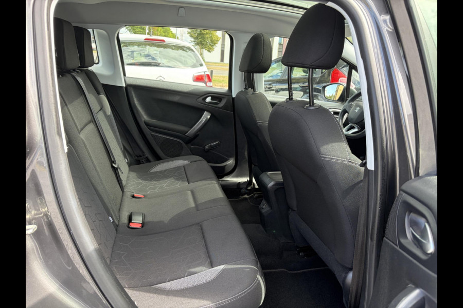 Peugeot 2008 1.2 PureTech Blue Lion D-riem vv in 2024 l Pano l Navi l 110pk l Trekhaak l Carplay l Airco l Cruise l Pdc l Recent beurt gehad l N.A.P l Apk tot 01-2027
