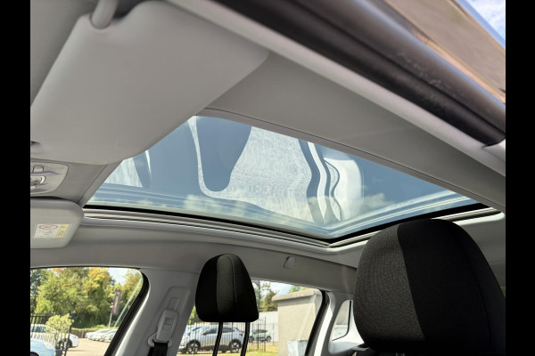 Peugeot 2008 1.2 PureTech Blue Lion D-riem vv in 2024 l Pano l Navi l 110pk l Trekhaak l Carplay l Airco l Cruise l Pdc l Recent beurt gehad l N.A.P l Apk tot 01-2027
