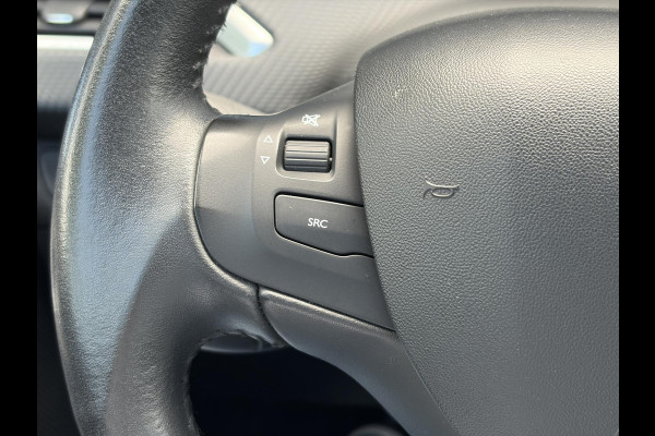 Peugeot 2008 1.2 PureTech Blue Lion D-riem vv in 2024 l Pano l Navi l 110pk l Trekhaak l Carplay l Airco l Cruise l Pdc l Recent beurt gehad l N.A.P l Apk tot 01-2027