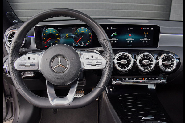 Mercedes-Benz CLA-Klasse 250 Premium Plus*AMG Pakket*PANO*SFEER*BURMESTER*CAMERA*NL-Auto*