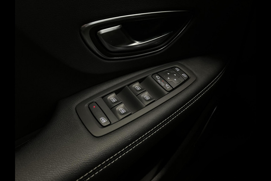 Renault Grand Scénic 1.3 TCe Techno 7p. Navigatie Cruise Control  Full LED  Privacy Glass  20" LM Velgen  PDC + Camera  Half Leder  Virtual  Cockpit Airco