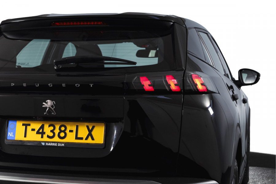 Peugeot 2008 1.2 PureTech 130 PK Active Pack - Automaat | Trekhaak | Cruise | Stoelverw. | PDC | Camera | App. Connect | LM 16" |