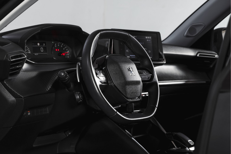 Peugeot 2008 1.2 PureTech 130 PK Active Pack - Automaat | Trekhaak | Cruise | Stoelverw. | PDC | Camera | App. Connect | LM 16" |