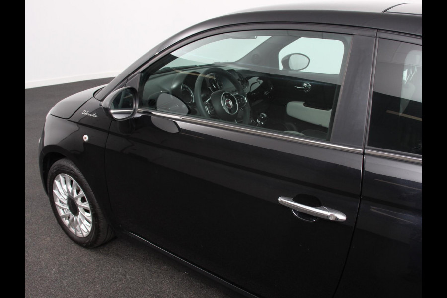Fiat 500 1.0 Hybrid Dolcevita Panoramadak Navigatie Apple Carplay Android Auto Cruise control Climate Control Lichtmetalen Velgen