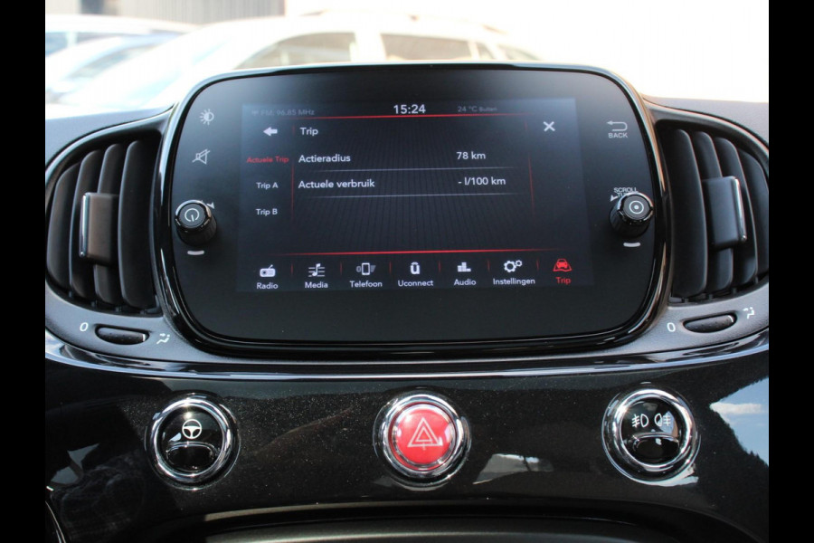 Fiat 500 1.0 Hybrid Dolcevita Panoramadak Navigatie Apple Carplay Android Auto Cruise control Climate Control Lichtmetalen Velgen