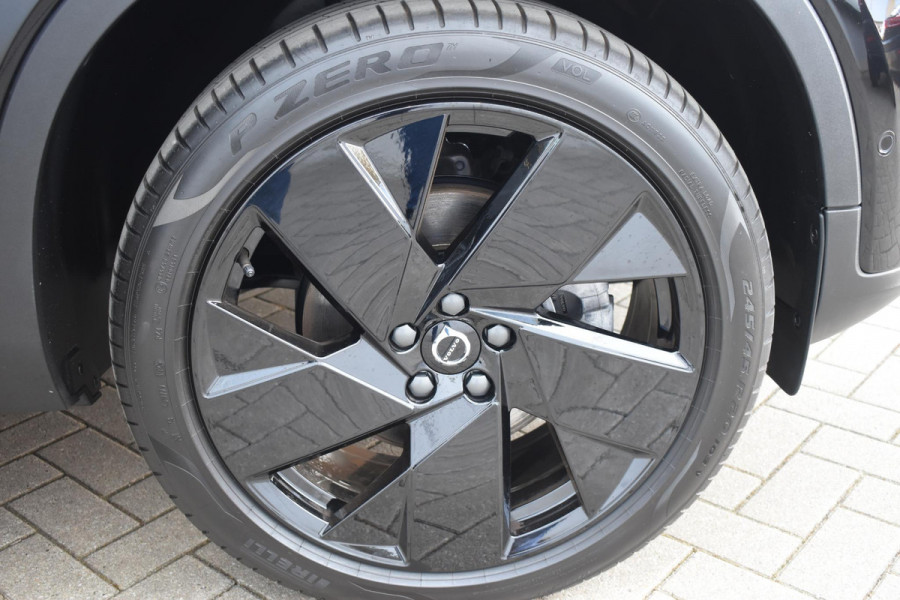 Volvo XC40 B3 177PK Automaat Plus Black Edition / Adaptive Cruise control / 360 Camera / Extra getint glas / 20'' velgen / Harman Kardon / Elektrisch verstelbare stoelen met geheugen / Stoel- en stuurverwarming