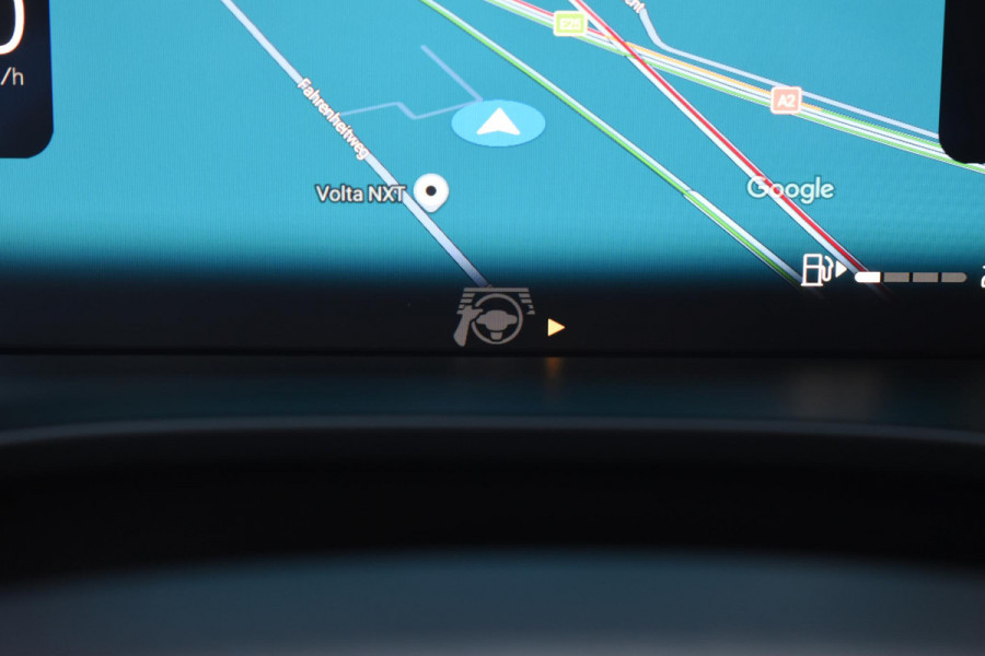 Volvo XC40 B3 177PK Automaat Plus Black Edition / Adaptive Cruise control / 360 Camera / Extra getint glas / 20'' velgen / Harman Kardon / Elektrisch verstelbare stoelen met geheugen / Stoel- en stuurverwarming