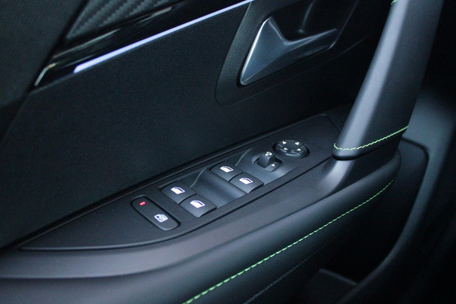 Peugeot 208 1.2 Hybrid 145PK AUTOMAAT GT PACK | DRAADLOZE APPLE CARPLAY/ANDROID AUTO | 17" LICHTMETALEN VELGEN | DRAADLOZE TELEFOONLADER | ACHTERUITRIJ CAMERA | CRUISE CONTROL | FULL LED KOPLAMPEN | KEYLESS ENTRY/START | CLIMATE CONTROL | PARKEERSENSOREN VOOR EN ACHTER | GETINTE ACHETRRUITEN |