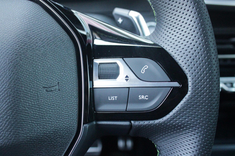 Peugeot 208 1.2 Hybrid 145PK AUTOMAAT GT PACK | DRAADLOZE APPLE CARPLAY/ANDROID AUTO | 17" LICHTMETALEN VELGEN | DRAADLOZE TELEFOONLADER | ACHTERUITRIJ CAMERA | CRUISE CONTROL | FULL LED KOPLAMPEN | KEYLESS ENTRY/START | CLIMATE CONTROL | PARKEERSENSOREN VOOR EN ACHTER | GETINTE ACHETRRUITEN |