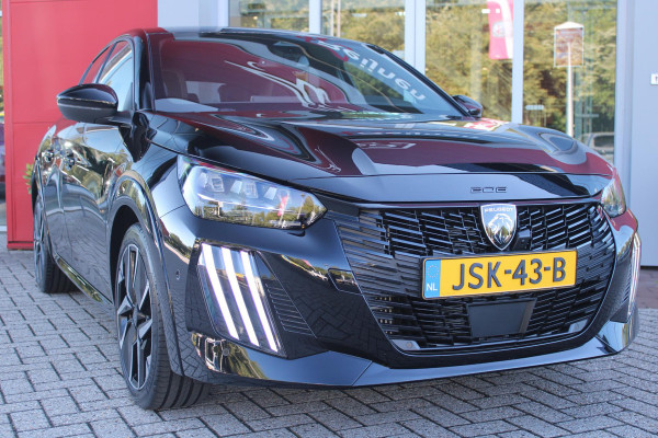 Peugeot 208 1.2 Hybrid 145PK AUTOMAAT GT PACK | DRAADLOZE APPLE CARPLAY/ANDROID AUTO | 17" LICHTMETALEN VELGEN | DRAADLOZE TELEFOONLADER | ACHTERUITRIJ CAMERA | CRUISE CONTROL | FULL LED KOPLAMPEN | KEYLESS ENTRY/START | CLIMATE CONTROL | PARKEERSENSOREN VOOR EN ACHTER | GETINTE ACHETRRUITEN |