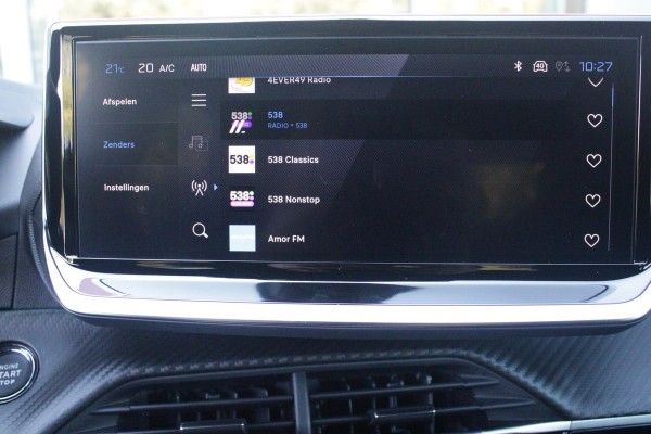 Peugeot 208 1.2 Hybrid 145PK AUTOMAAT GT PACK | DRAADLOZE APPLE CARPLAY/ANDROID AUTO | 17" LICHTMETALEN VELGEN | DRAADLOZE TELEFOONLADER | ACHTERUITRIJ CAMERA | CRUISE CONTROL | FULL LED KOPLAMPEN | KEYLESS ENTRY/START | CLIMATE CONTROL | PARKEERSENSOREN VOOR EN ACHTER | GETINTE ACHETRRUITEN |