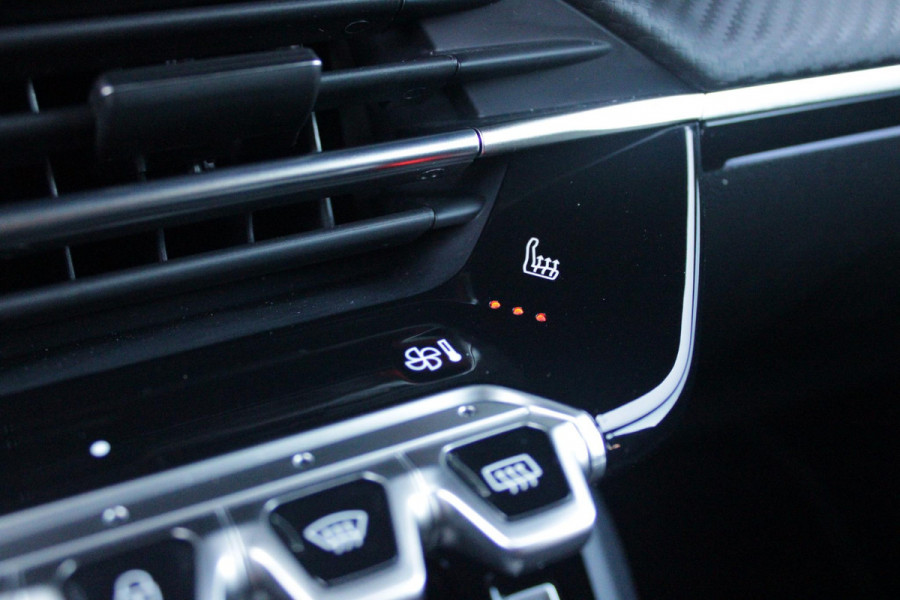 Peugeot 208 1.2 Hybrid 145PK AUTOMAAT GT PACK | DRAADLOZE APPLE CARPLAY/ANDROID AUTO | 17" LICHTMETALEN VELGEN | DRAADLOZE TELEFOONLADER | ACHTERUITRIJ CAMERA | CRUISE CONTROL | FULL LED KOPLAMPEN | KEYLESS ENTRY/START | CLIMATE CONTROL | PARKEERSENSOREN VOOR EN ACHTER | GETINTE ACHETRRUITEN |