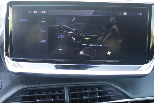 Peugeot 208 1.2 Hybrid 145PK AUTOMAAT GT PACK | DRAADLOZE APPLE CARPLAY/ANDROID AUTO | 17" LICHTMETALEN VELGEN | DRAADLOZE TELEFOONLADER | ACHTERUITRIJ CAMERA | CRUISE CONTROL | FULL LED KOPLAMPEN | KEYLESS ENTRY/START | CLIMATE CONTROL | PARKEERSENSOREN VOOR EN ACHTER | GETINTE ACHETRRUITEN |