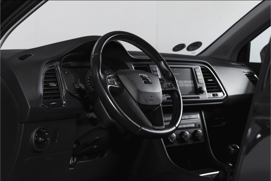 Seat Ateca 1.0 EcoTSI 115 PK Style Business Intense | Elek. Trekhaak | Dig. Cockpit | Adapt. Cruise | PDC | Camera | NAV + App. Connect | ECC | Elek. Klep | LM 17" |