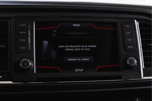 Seat Ateca 1.0 EcoTSI 115 PK Style Business Intense | Elek. Trekhaak | Dig. Cockpit | Adapt. Cruise | PDC | Camera | NAV + App. Connect | ECC | Elek. Klep | LM 17" |