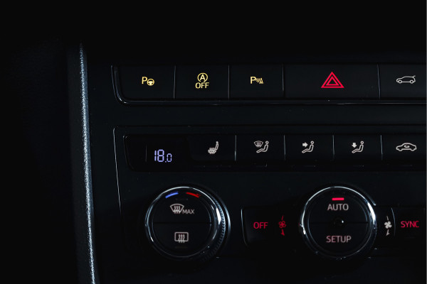Seat Ateca 1.0 EcoTSI 115 PK Style Business Intense | Elek. Trekhaak | Dig. Cockpit | Adapt. Cruise | PDC | Camera | NAV + App. Connect | ECC | Elek. Klep | LM 17" |