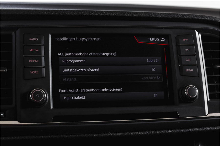 Seat Ateca 1.0 EcoTSI 115 PK Style Business Intense | Elek. Trekhaak | Dig. Cockpit | Adapt. Cruise | PDC | Camera | NAV + App. Connect | ECC | Elek. Klep | LM 17" |