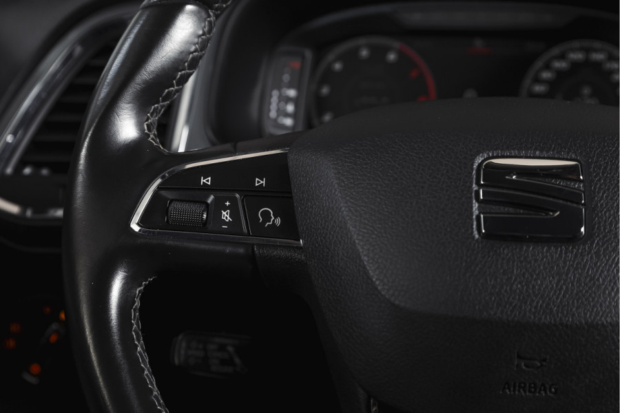 Seat Ateca 1.0 EcoTSI 115 PK Style Business Intense | Elek. Trekhaak | Dig. Cockpit | Adapt. Cruise | PDC | Camera | NAV + App. Connect | ECC | Elek. Klep | LM 17" |
