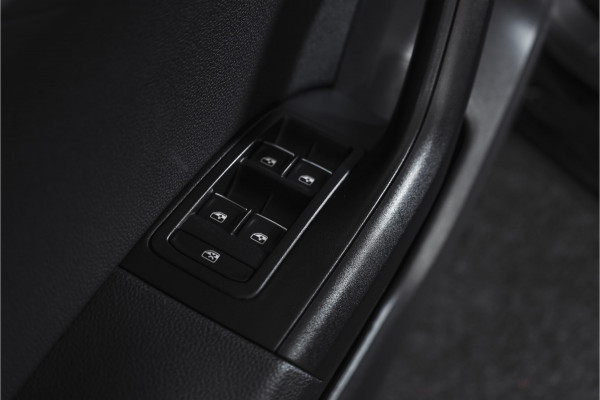 Seat Ateca 1.0 EcoTSI 115 PK Style Business Intense | Elek. Trekhaak | Dig. Cockpit | Adapt. Cruise | PDC | Camera | NAV + App. Connect | ECC | Elek. Klep | LM 17" |
