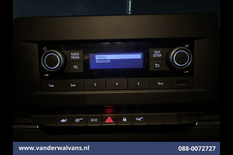 Renault Trafic 2.0 dCi 131pk L2H1 Euro6 Airco | LED | Cruisecontrol | 2500kg Trekhaak | Parkeersensoren Bijrijdersbank