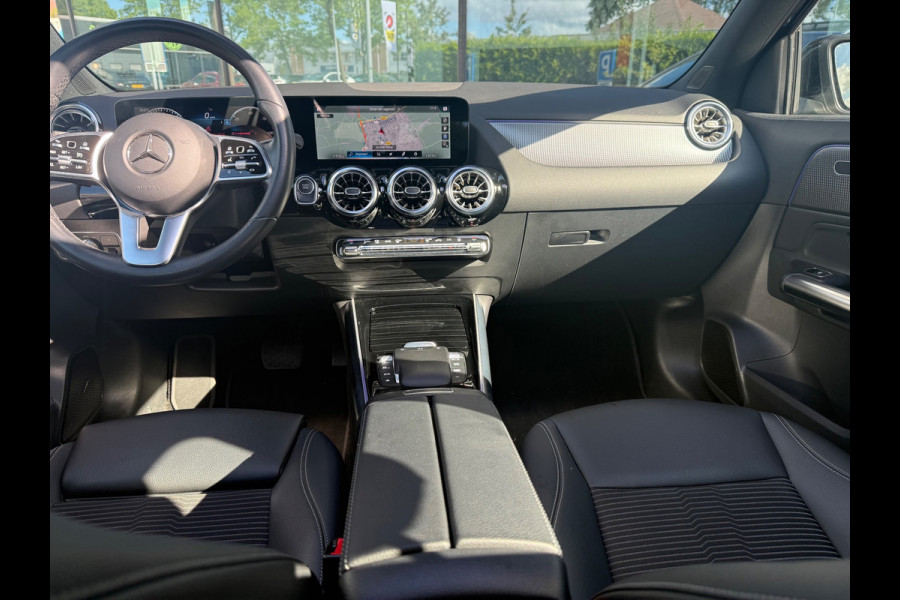 Mercedes-Benz EQA 250 Business Solution Luxury 67 kWh - Automaat - Pano/Schuifdak - Navi - Org.NL