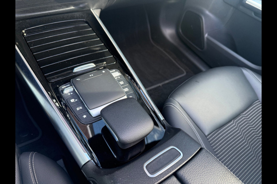Mercedes-Benz EQA 250 Business Solution Luxury 67 kWh - Automaat - Pano/Schuifdak - Navi - Org.NL
