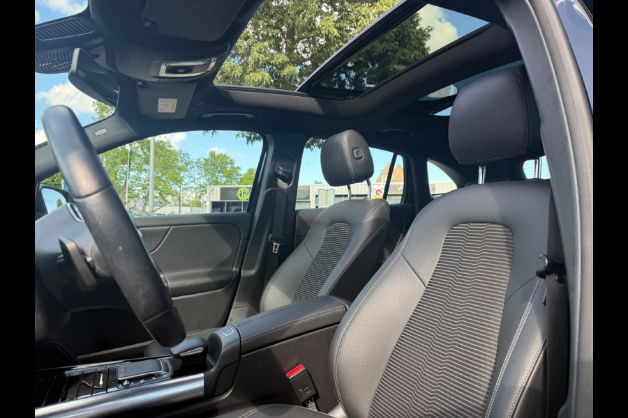 Mercedes-Benz EQA 250 Business Solution Luxury 67 kWh - Automaat - Pano/Schuifdak - Navi - Org.NL